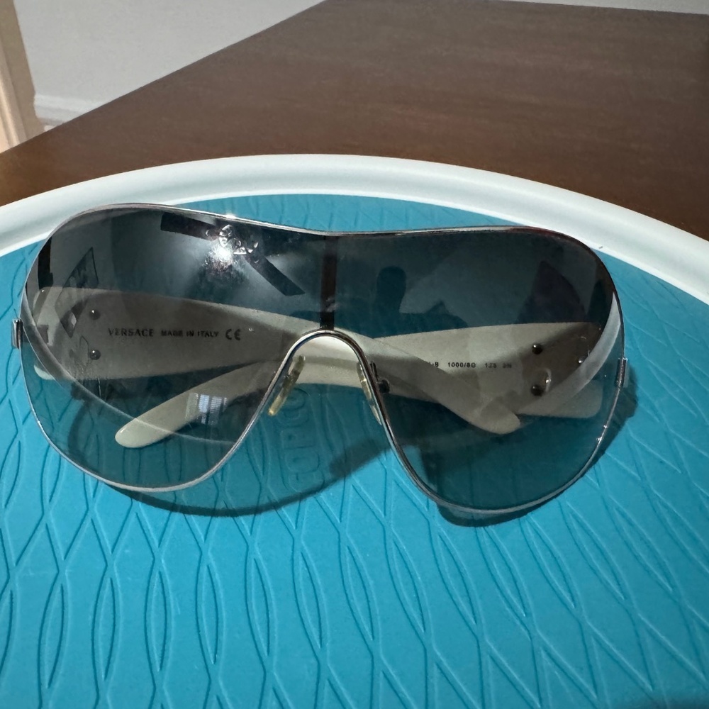 Vintage Versace oversized aviator sunglasses